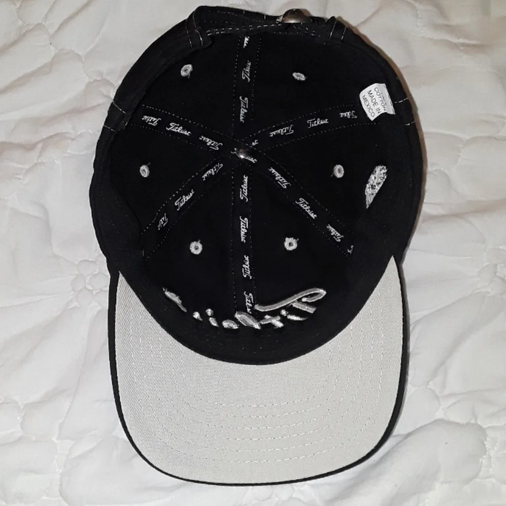 Titleist Golf Black and White Baseball Cap Hat